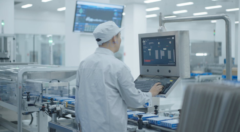 云南白藥集團(tuán)打造全球首座中醫(yī)藥健康品“燈塔工廠”，引領(lǐng)行業(yè)數(shù)字化轉(zhuǎn)型新篇章